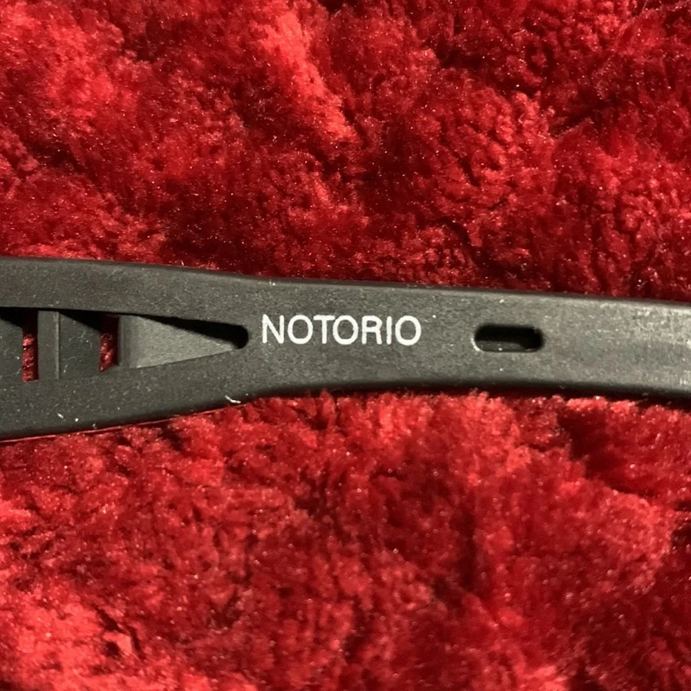 Notorio Occhiali -N142 men’s polarized sunglasses silver / black rim & temples - Picture 7 of 9